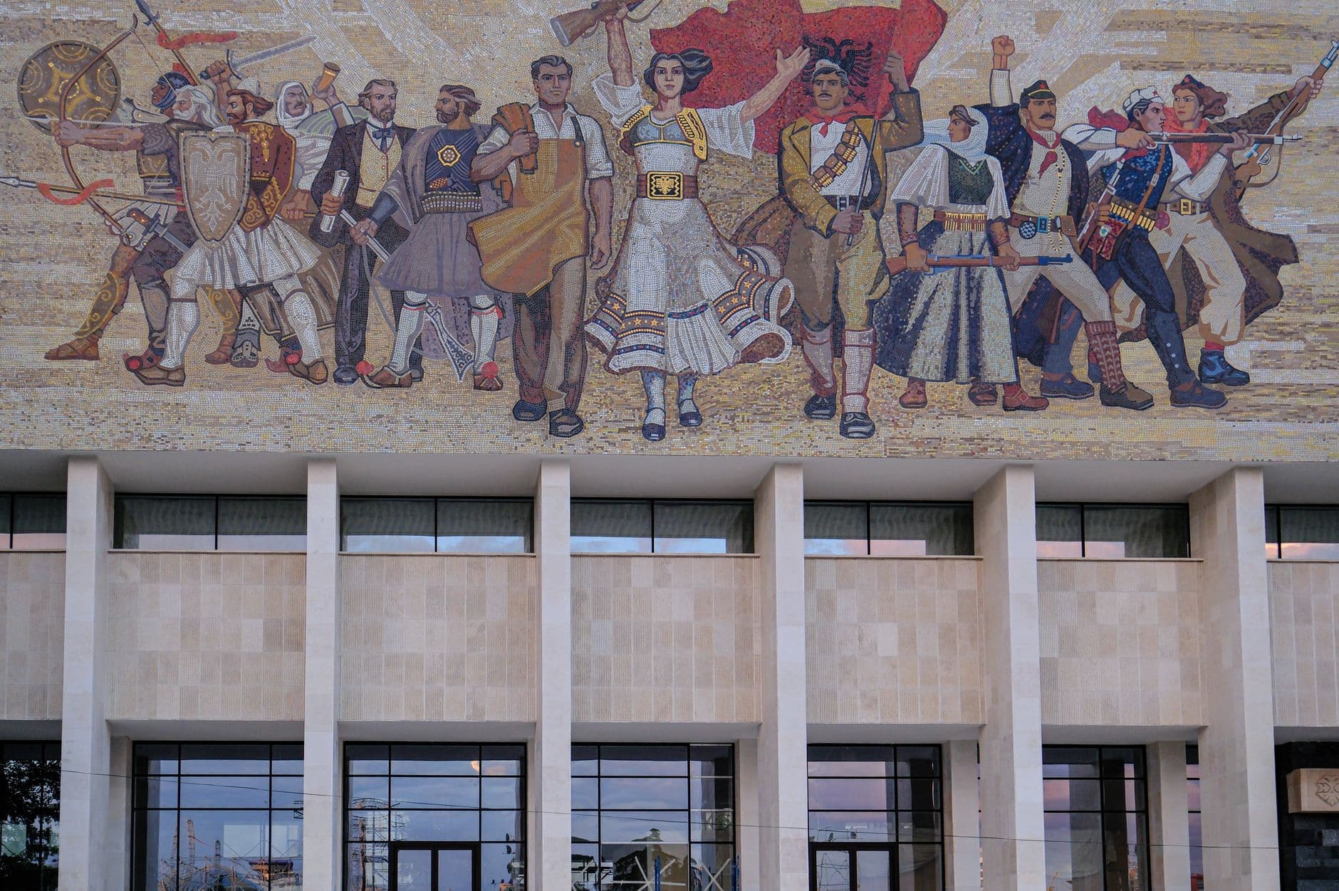 Mosaïque du Musée national d'histoire, place Skanderbeg, Tirana